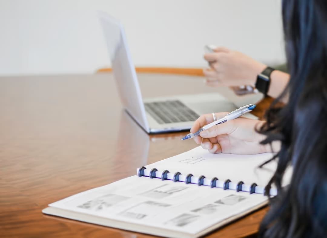Mẫu Hóa Đơn Bán Hàng Trực Tiếp: Tải Miễn Phí + Mẹo Lập